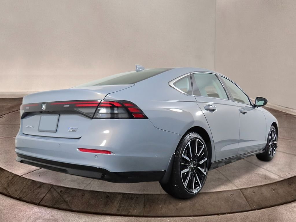 New 2026 Urban Gray Pearl Honda Touring image 5