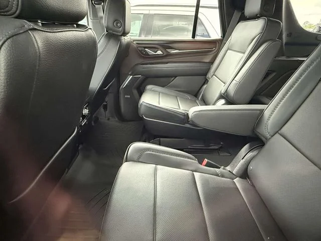 Used 2022 Black GMC Denali image 10