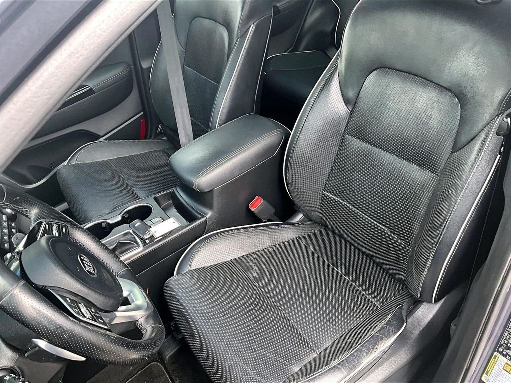 Used 2020 Pacific Blue Kia SX image 10