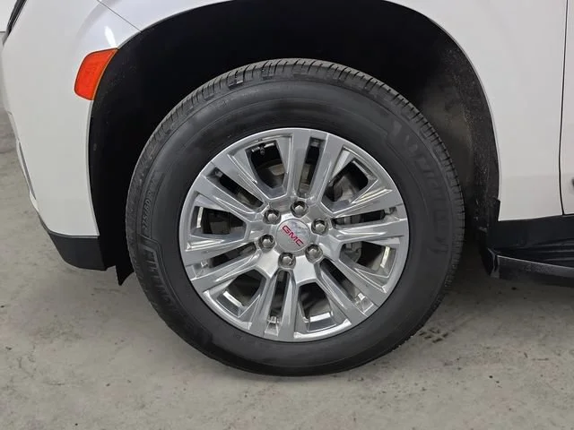 Certified Used 2022 White Frost Tricoat GMC Denali image 9