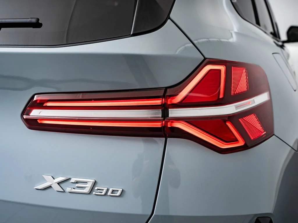New 2026 Brooklyn Grey Metallic BMW 30 xDrive image 9