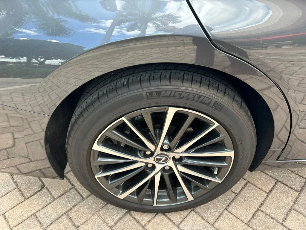 Certified Used 2025 Gray Lexus 350 image 10
