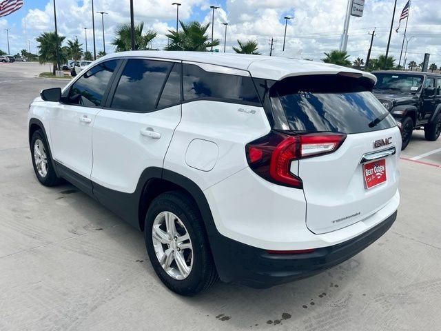 Used 2024 White GMC SLE image 6