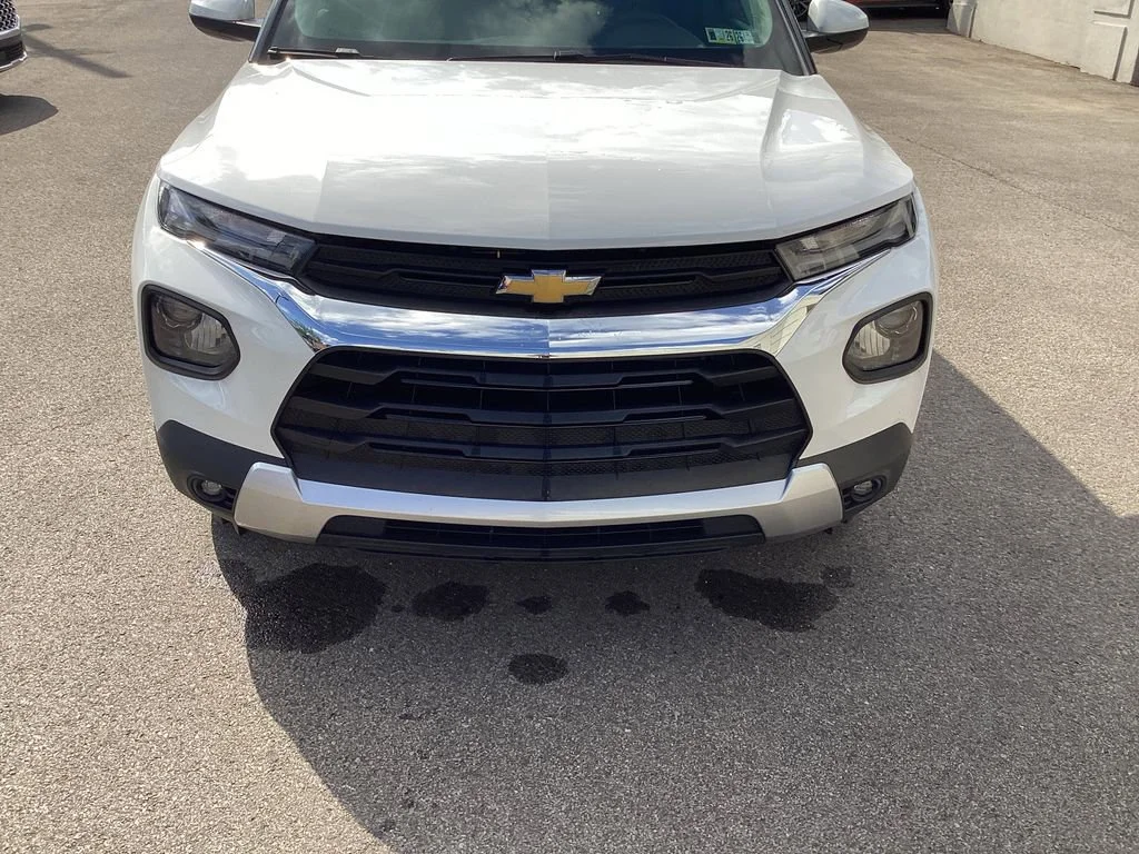 Used 2023 Summit White Chevrolet LT image 19