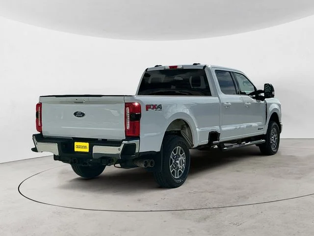 Certified Used 2025 Oxford White Ford Lariat image 5