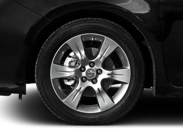 Used 2016 Silver Sky Metallic Toyota SE image 14