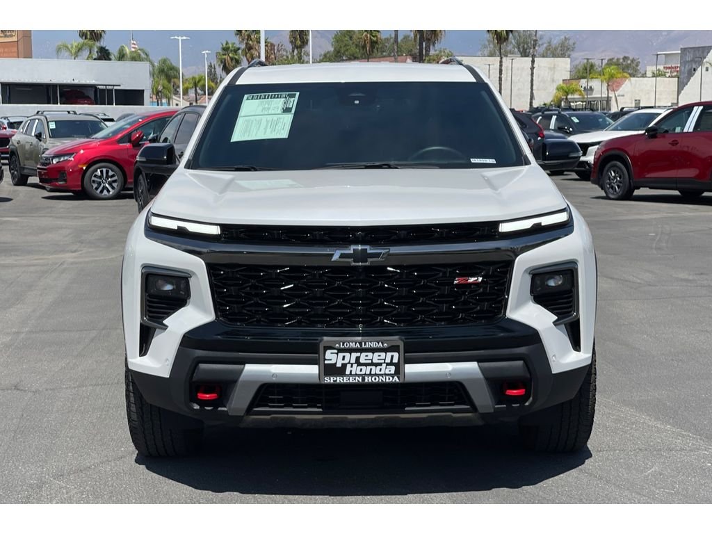 Used 2025 Iridescent Pearl Tricoat Chevrolet AWD Z71 image 9