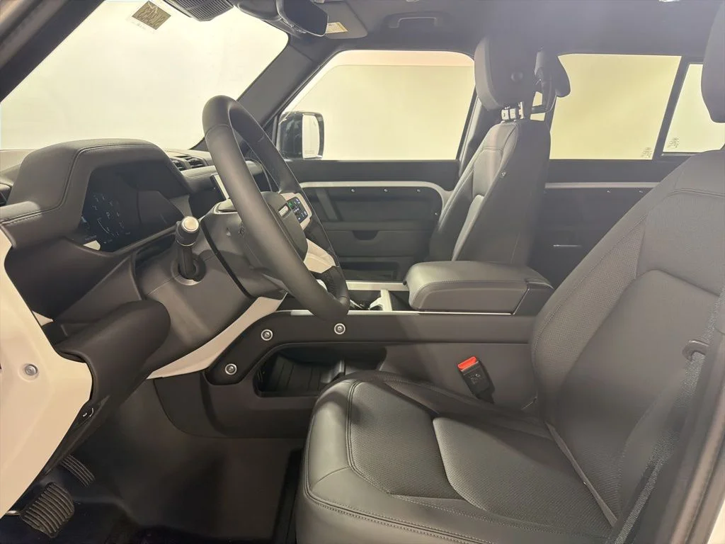 New 2026 Fuji White Land Rover S image 11