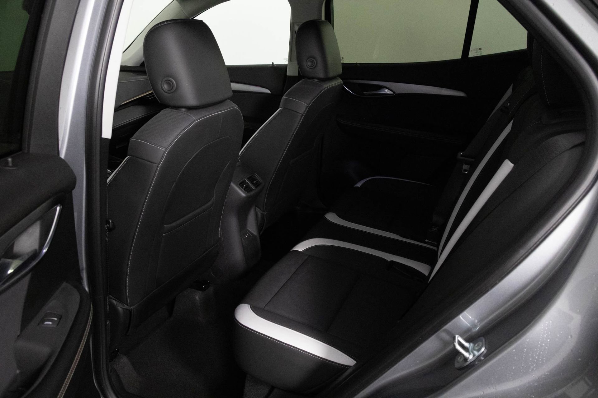 2025 BUICK ENVISION - Image 32