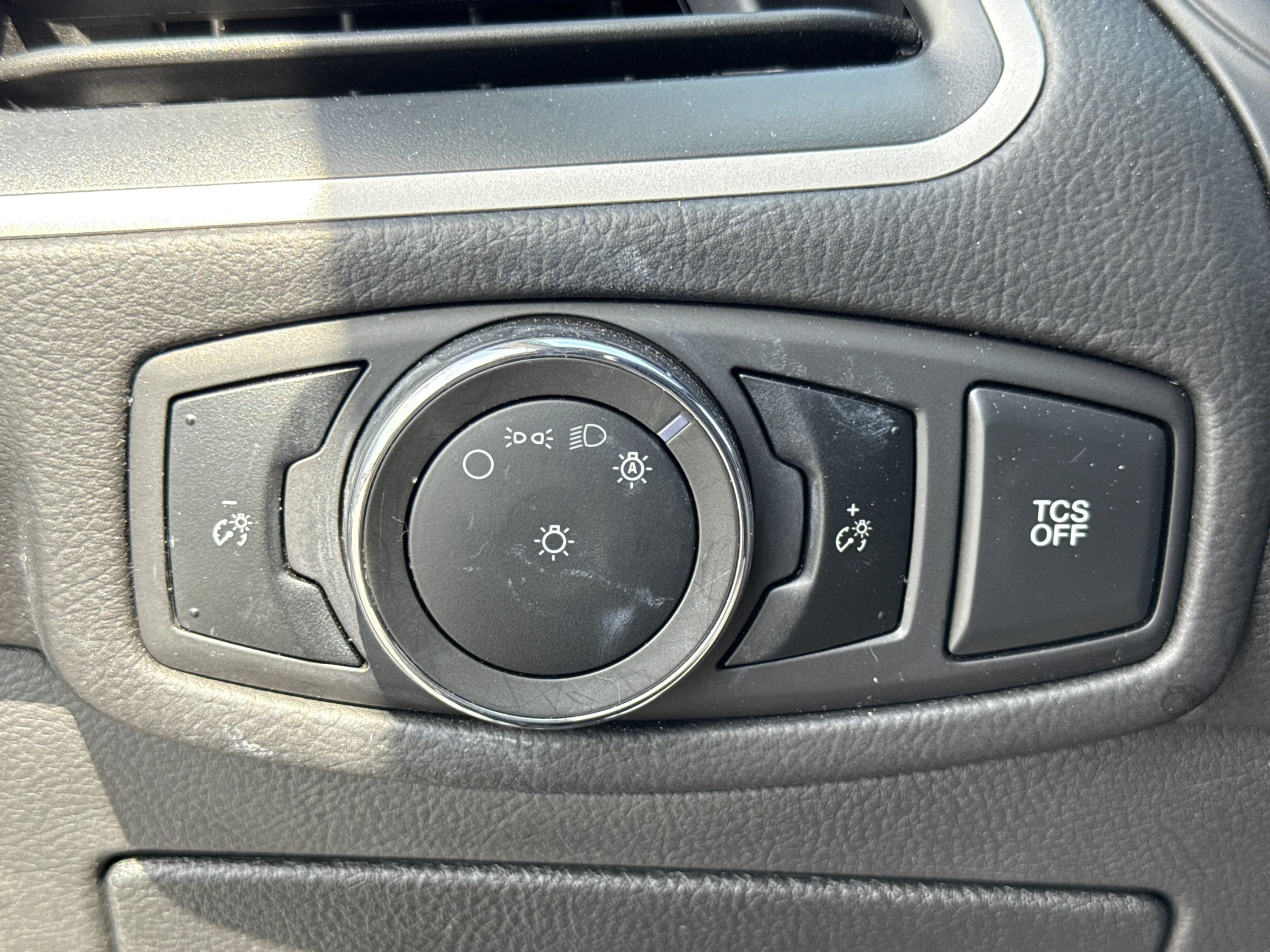 Used 2024 Carbonized Gray Metallic Ford SEL image 35