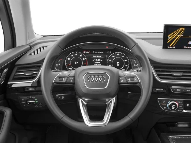 Used 2018 White Audi Q7 image 7