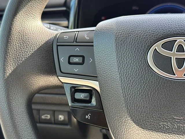 Used 2025 Silver Toyota LE image 28