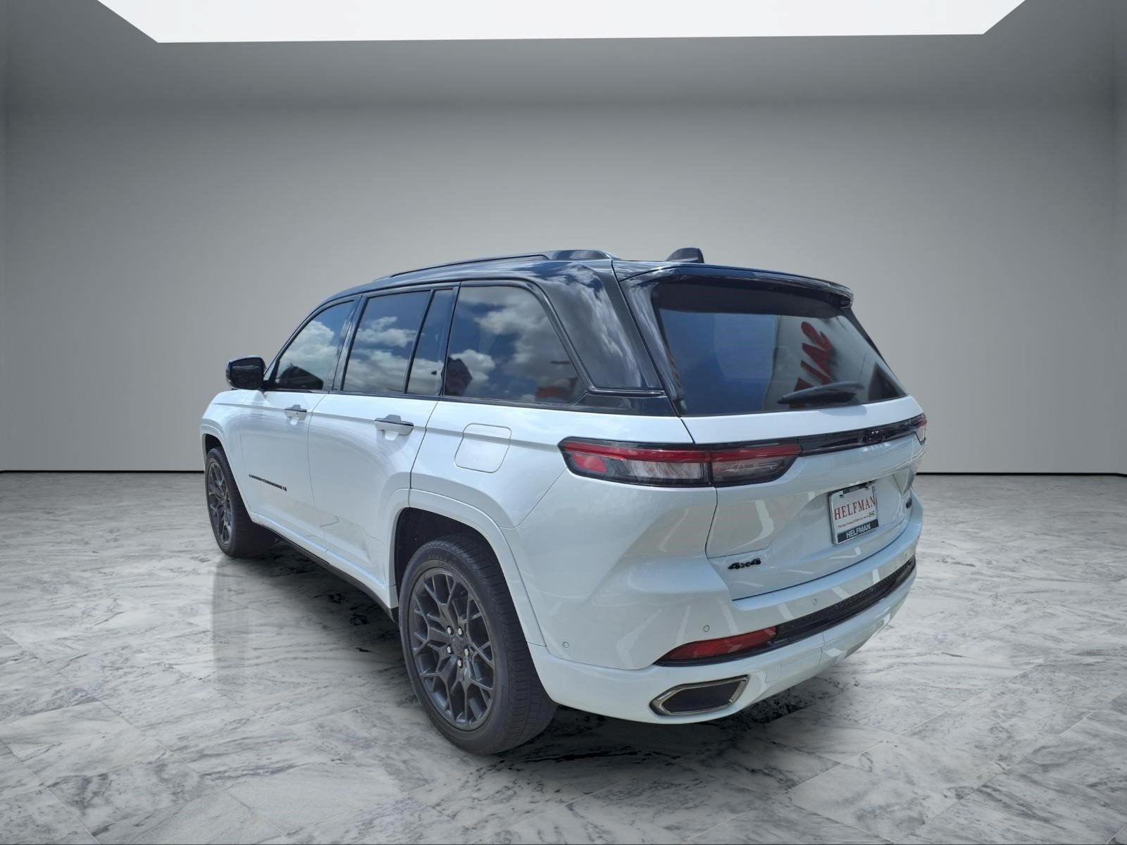 Used 2025 Bright White Clearcoat Jeep Summit image 5