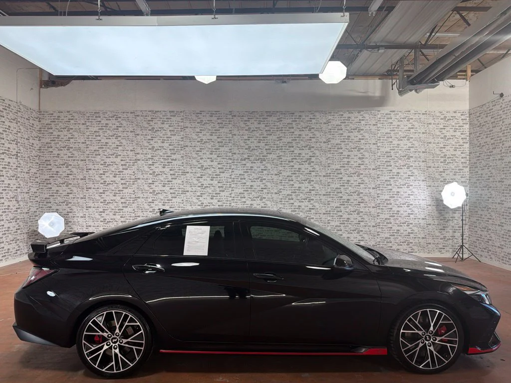 Used 2023 Phantom Black Hyundai Base image 8