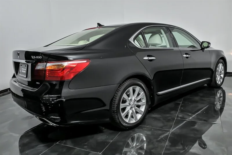 Used 2012 Obsidian Lexus  image 9