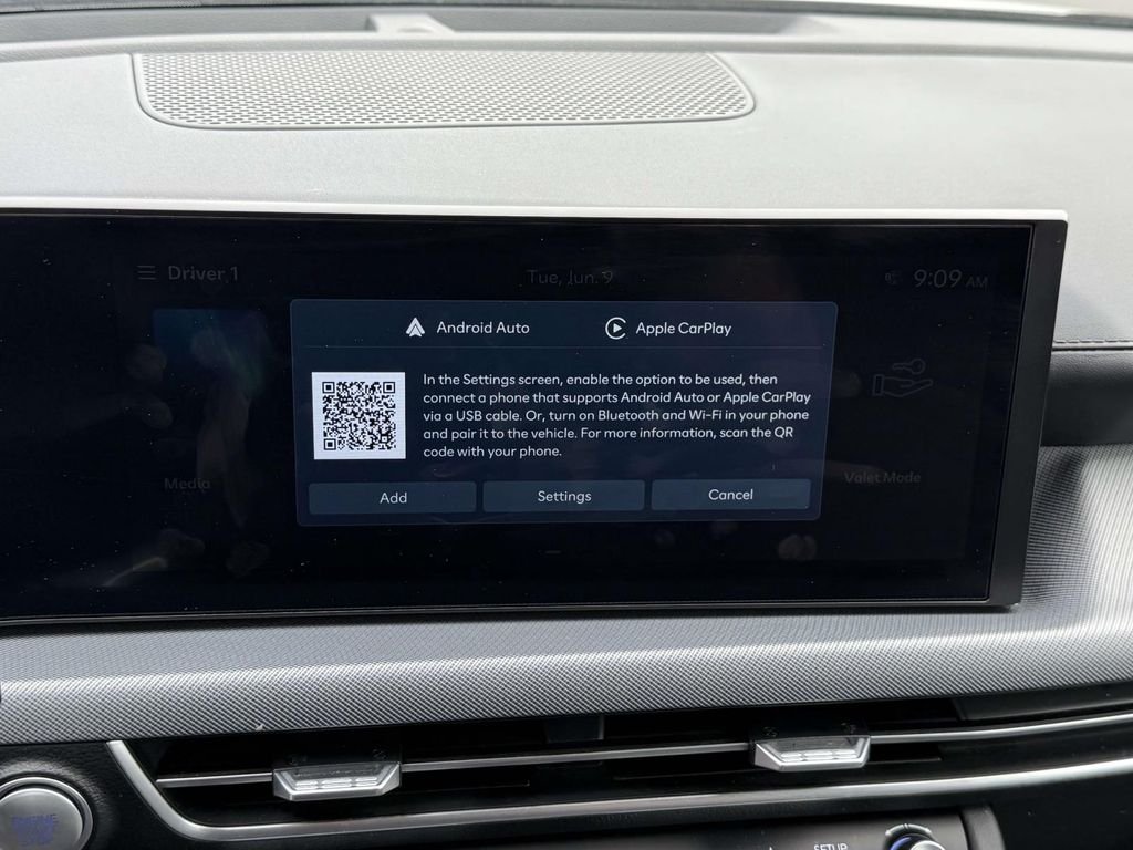 Certified Used 2025 White Hyundai SEL image 3