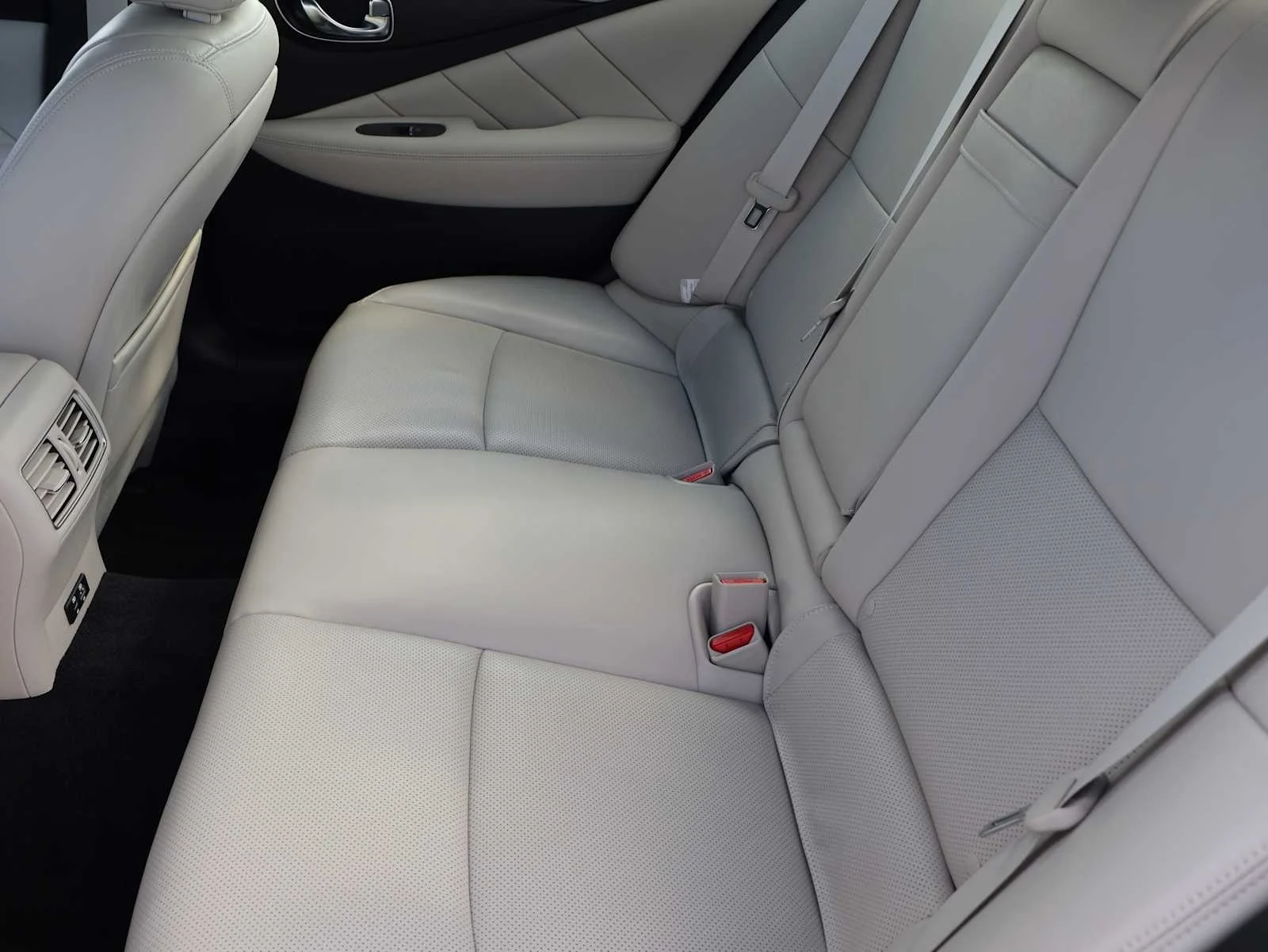 Certified Used 2023 Majestic White INFINITI SENSORY image 24
