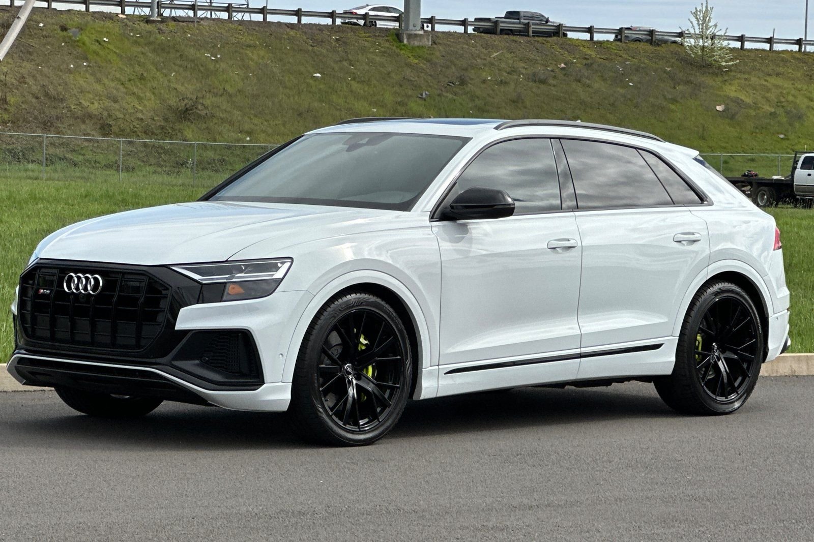 Used 2021 White Audi 4.0T Premium Plus image 7