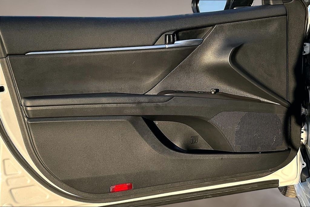 Used 2022 Ice Edge Toyota SE image 18