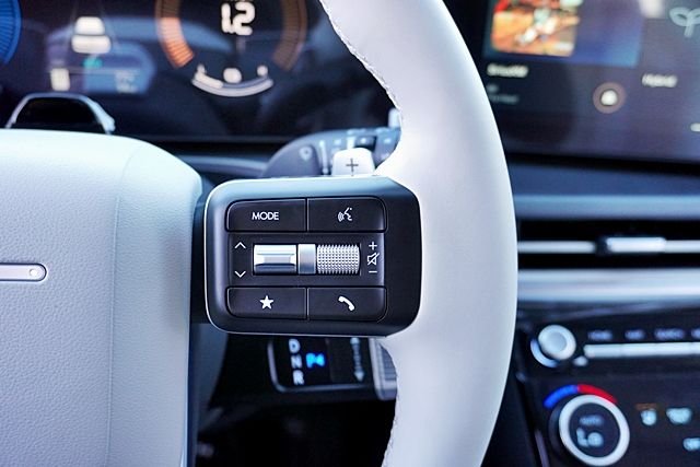 New 2026 Silver Hyundai SEL image 39