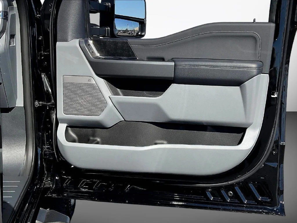 New 2027 Agate Black Metallic Ford F-350® XLT image 32