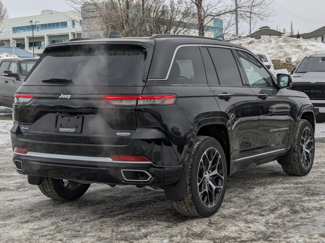 New 2025 Black Jeep Summit Reserve - - 4x4 - Panoramic Sunroof - Palermo Leather - McIntosh Audio & More! image 8