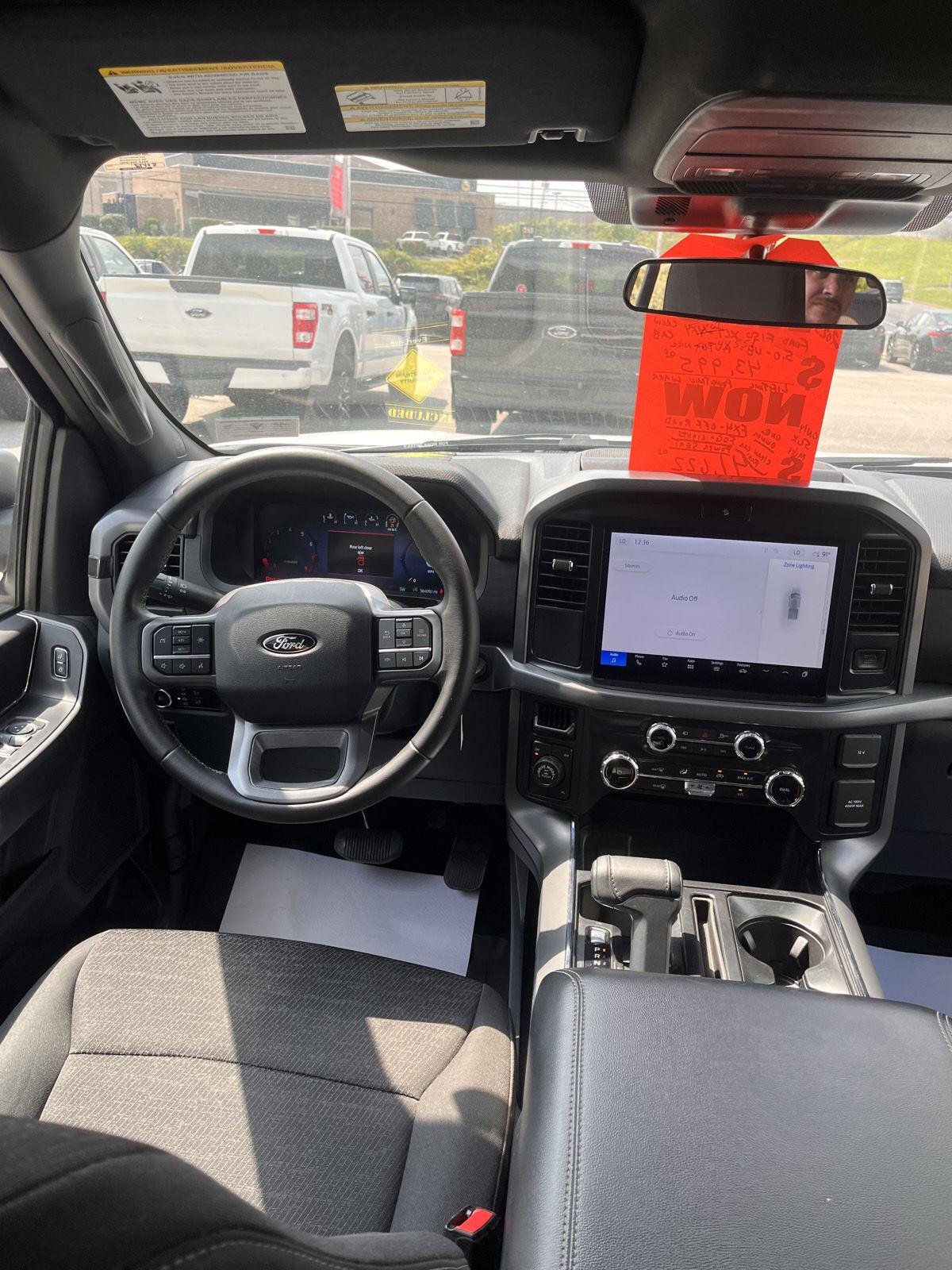 Used 2025 Oxford White Ford XLT image 31