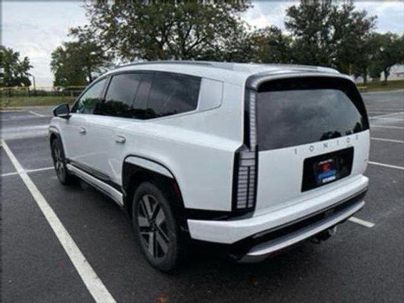 New 2026 Snow White Pearl Hyundai SEL image 3