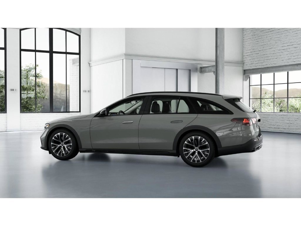 Certified Used 2025 MANUFAKTUR Alpine Grey Mercedes-Benz  image 32