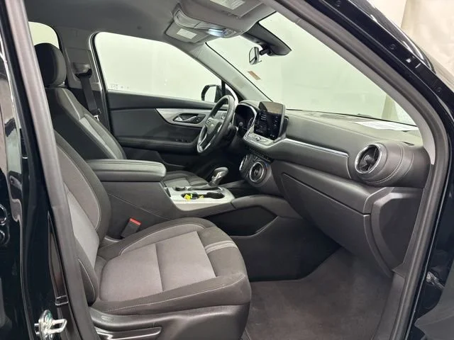 Used 2025 Black Chevrolet 2LT image 16