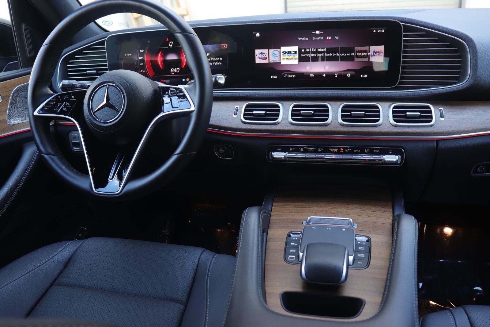 Used 2025 BLACK Mercedes-Benz GLE 350 image 26