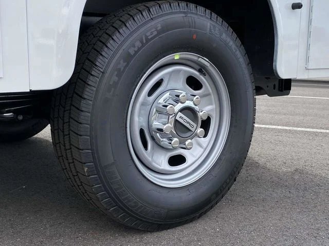 New 2026 Oxford White Ford F-250® XL image 9