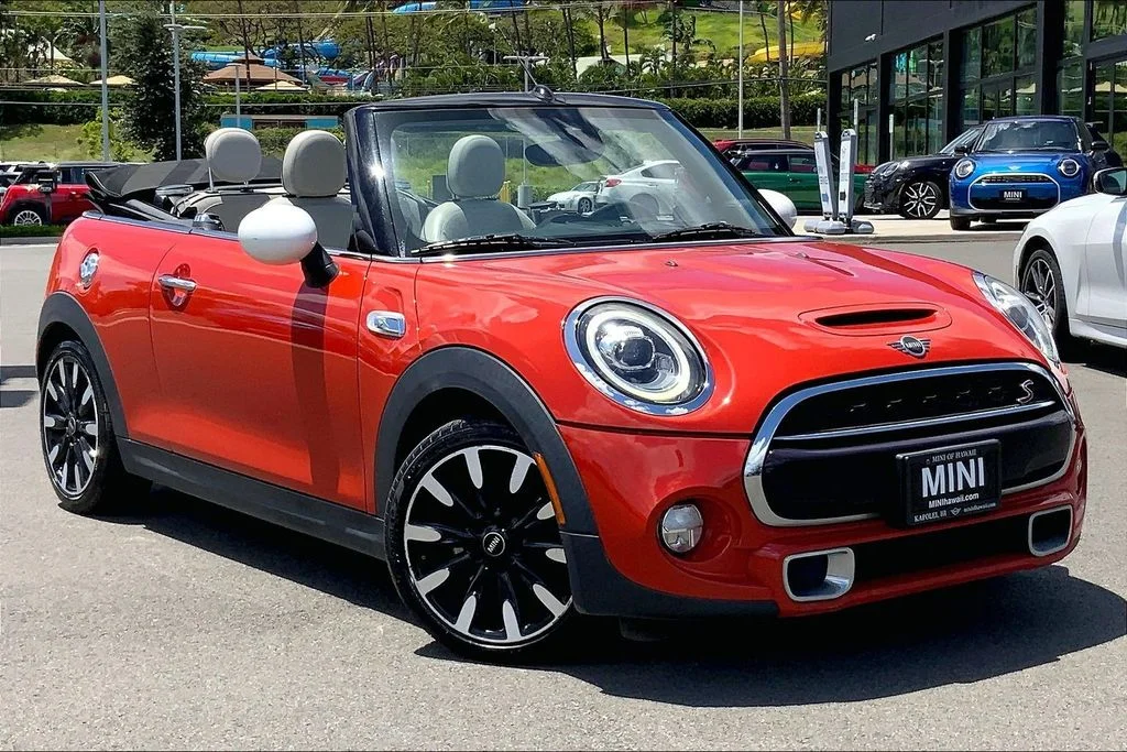 2019 MINI Convertible Cooper S Iconic's photo