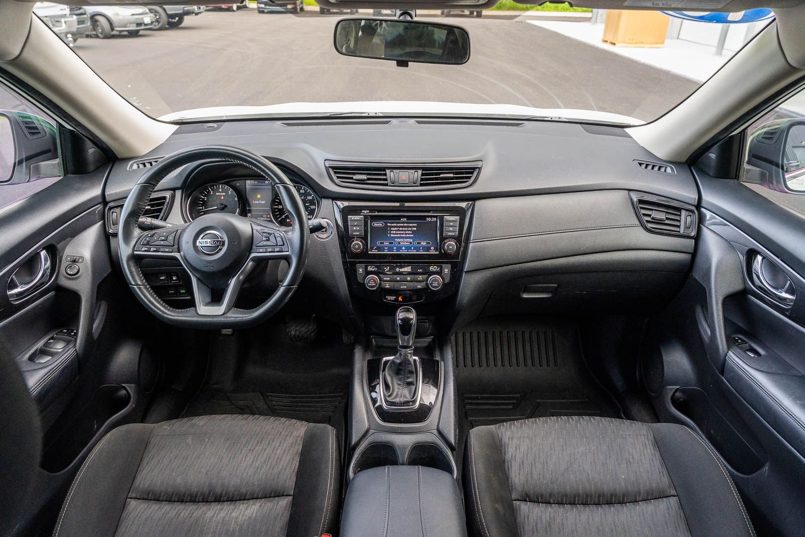 Used 2018 Glacier White Nissan SV image 21