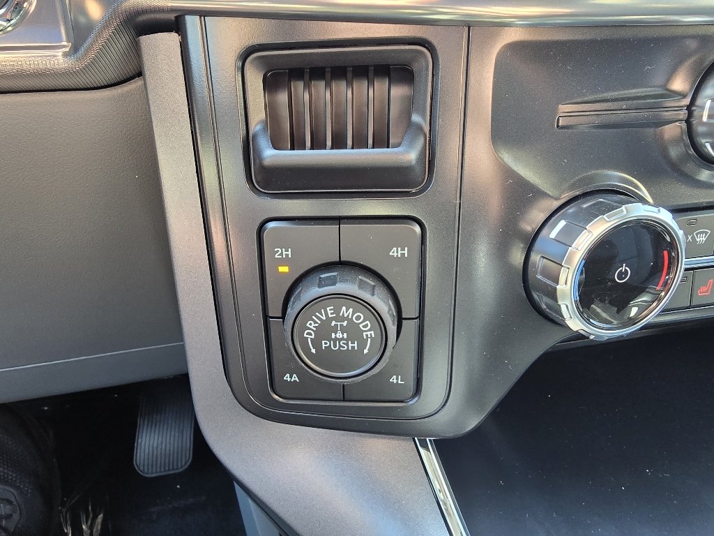 New 2026 Agate Black Metallic Ford Lariat® image 20