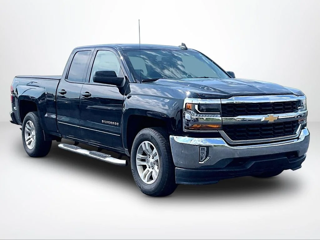 Used 2019 Black Chevrolet LT image 11