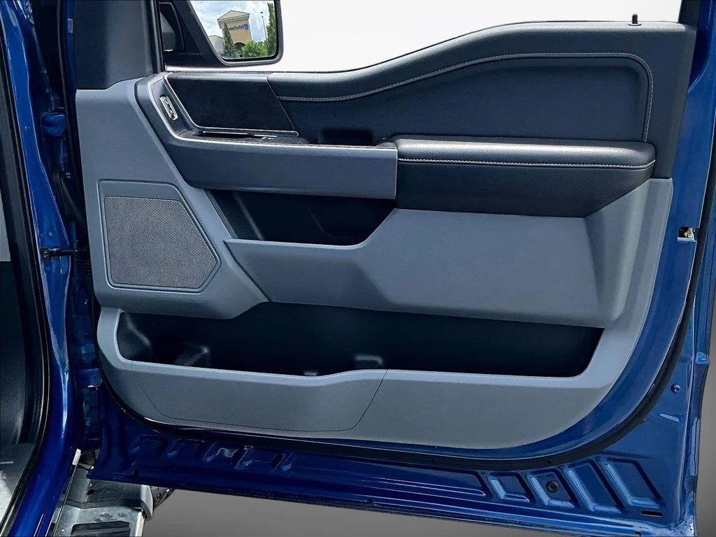 Used 2025 Blue Ford XLT image 25