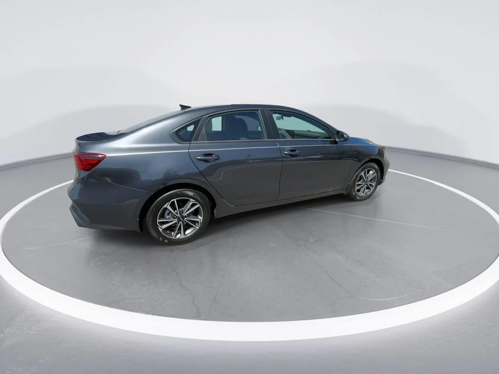 Used 2024 Gray Kia LXS image 8