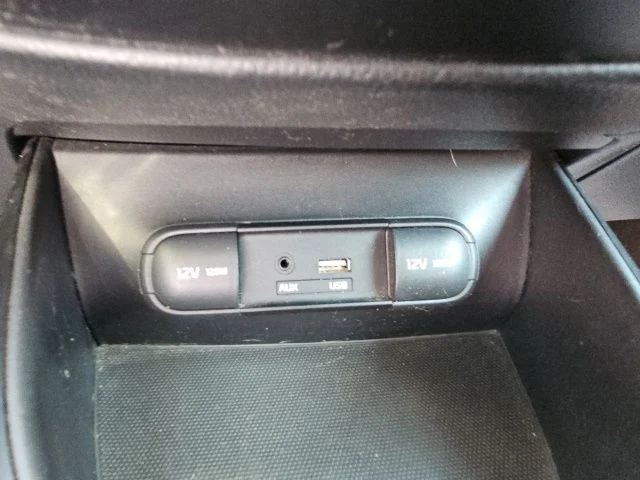Used 2015 Yellow Kia Plus image 24
