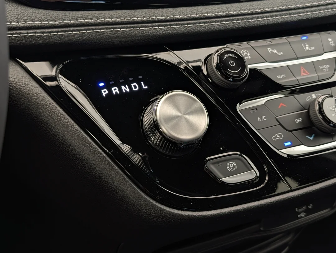 New 2027 Black Chrysler Select - - AWD - Customer Preferred Pkg 27L - Safety Sphere - Full Sunroof & More! image 20