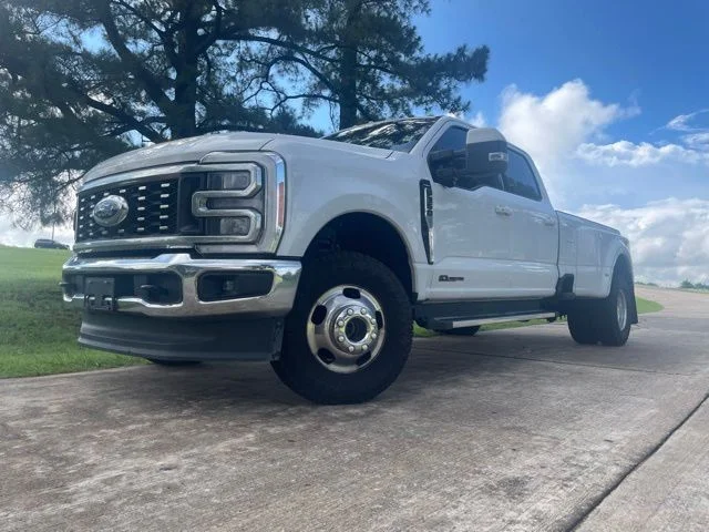 Used 2023 White Ford Lariat image 1