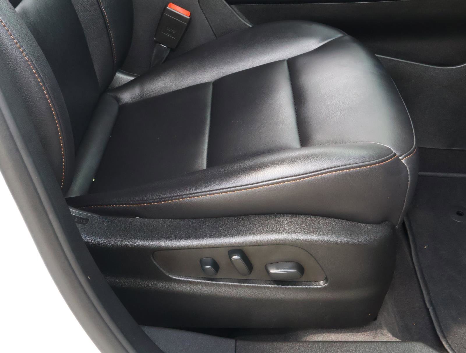 2022 Cadillac XT4 Sport - Photo 23