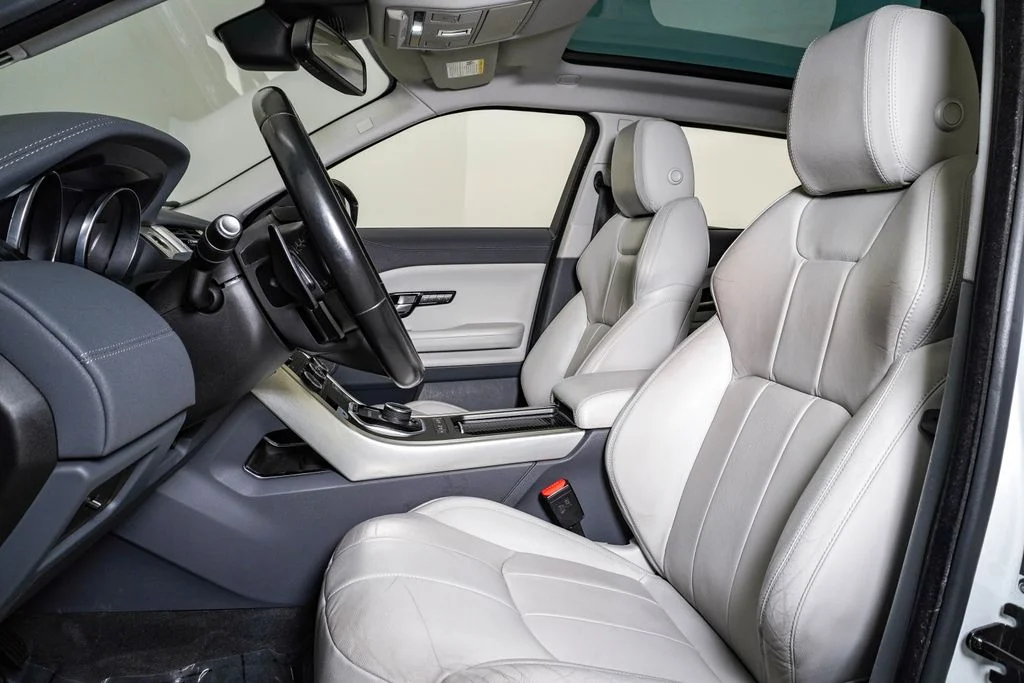 Used 2017 Fuji White Land Rover  image 18