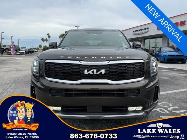 Used 2022 Green Kia SX image 2