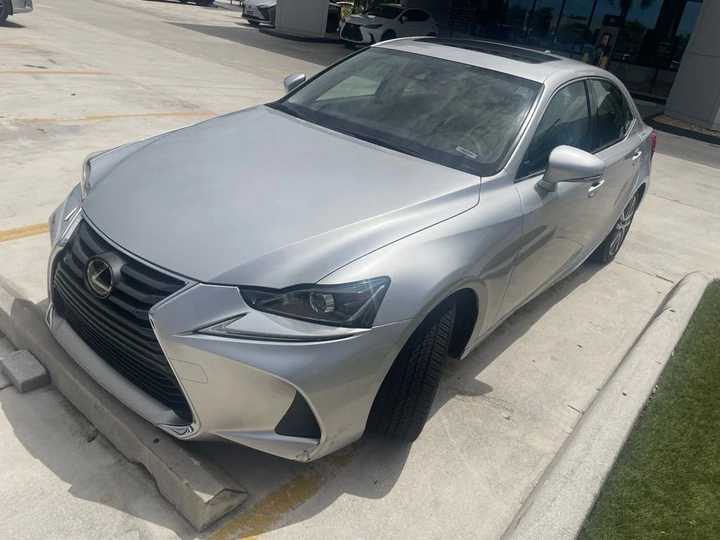 Used 2019 Liquid Platinum Lexus 300 image 5