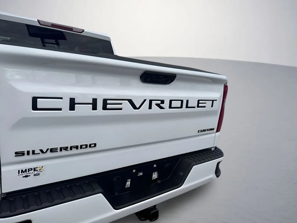 Used 2025 Summit White Chevrolet Custom image 33