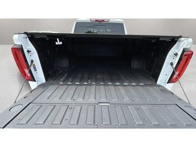 Used 2026 Summit White GMC AT4 image 34
