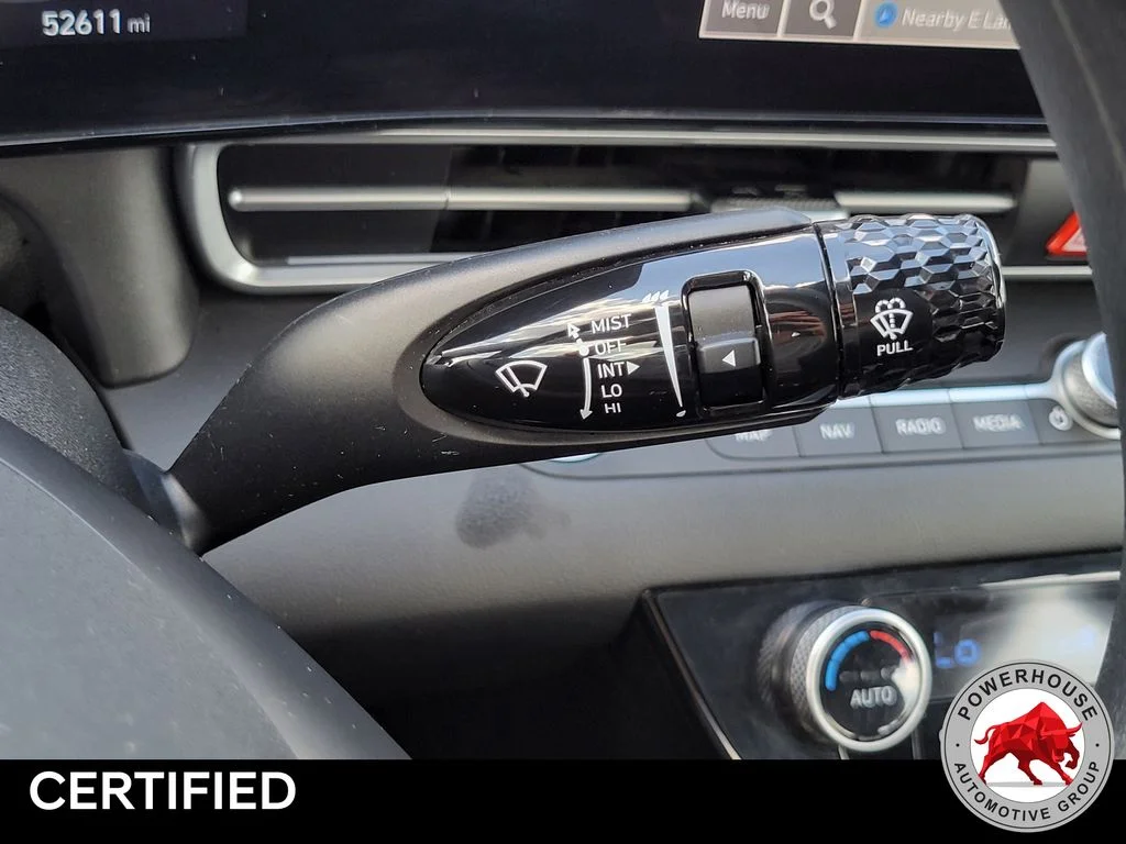 Used 2024 White Hyundai SEL image 31
