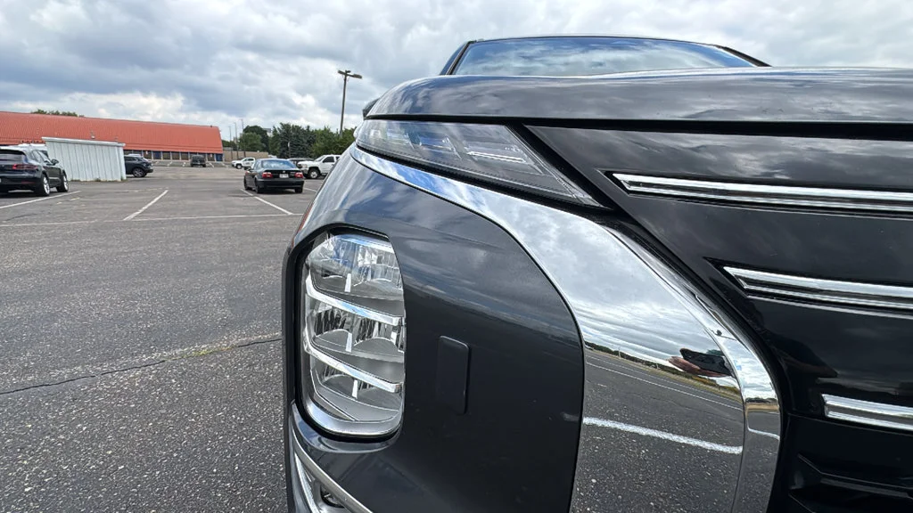 Used 2025 Gray Mitsubishi SE 2.5 S-AWC image 20