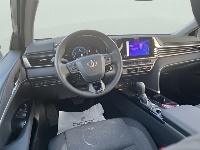 2025 Toyota Camry LE - Photo 27